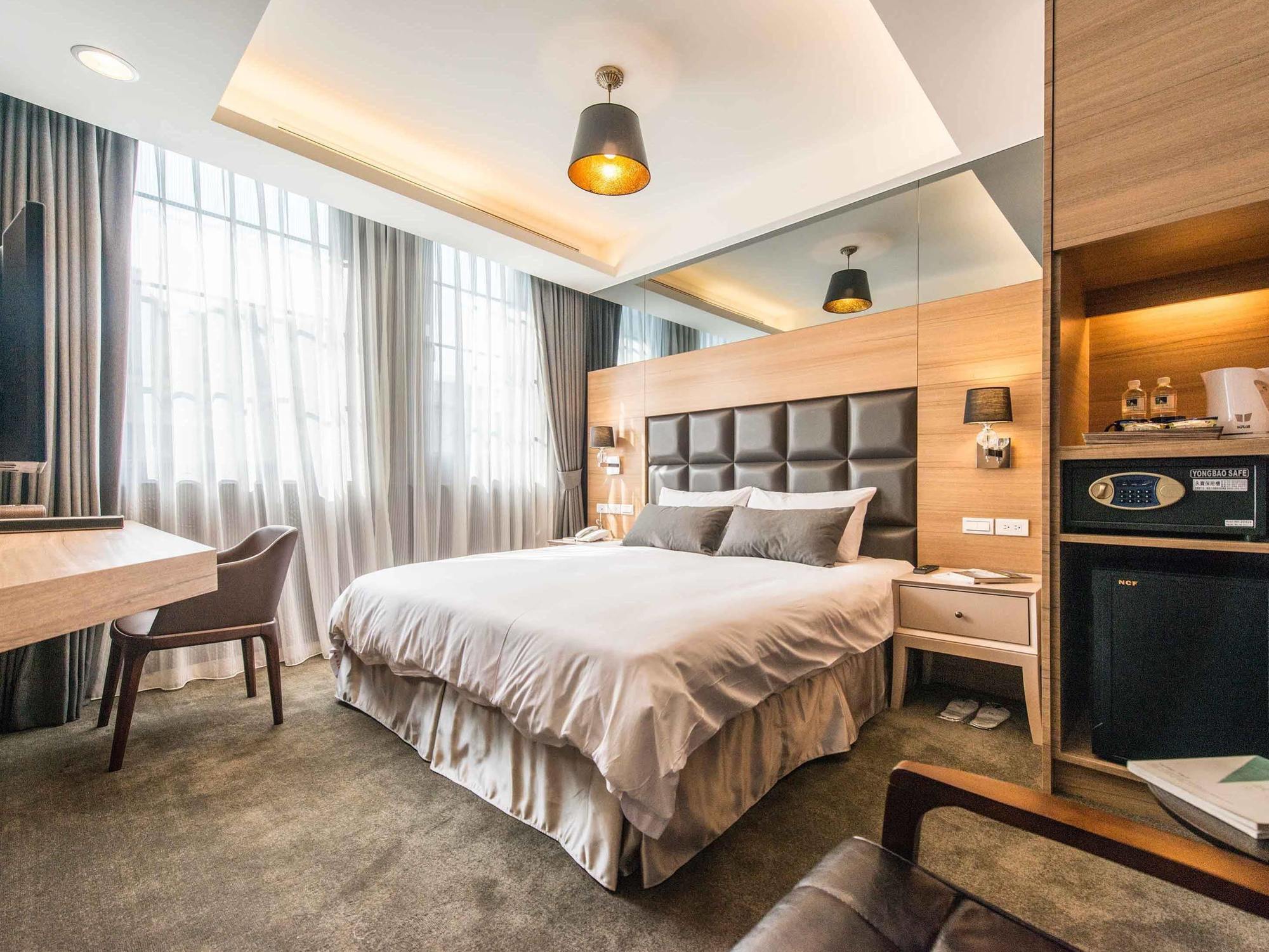Royal Rose Hotel Ximen New Taipei City Exterior photo