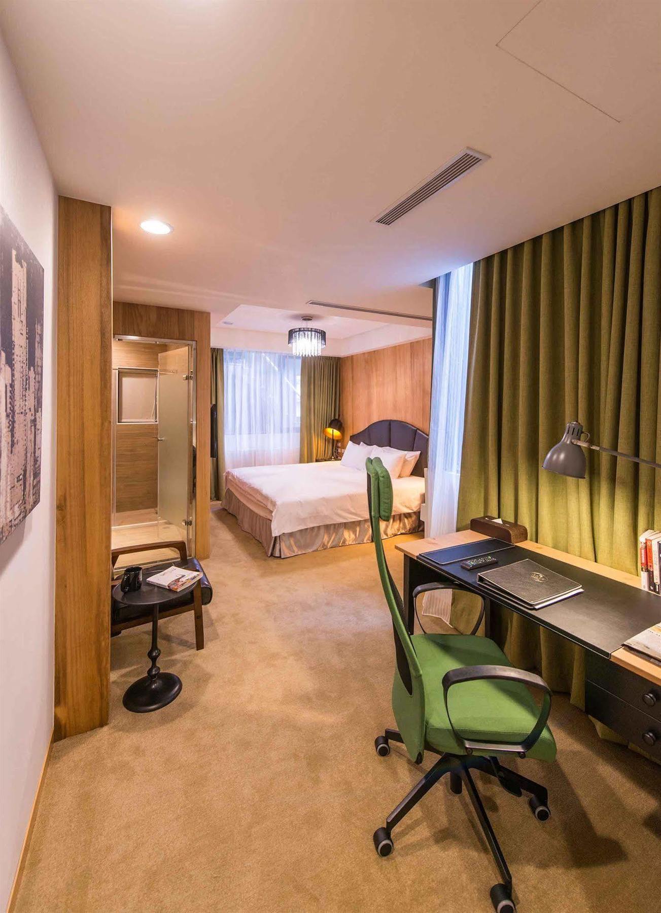 Royal Rose Hotel Ximen New Taipei City Exterior photo
