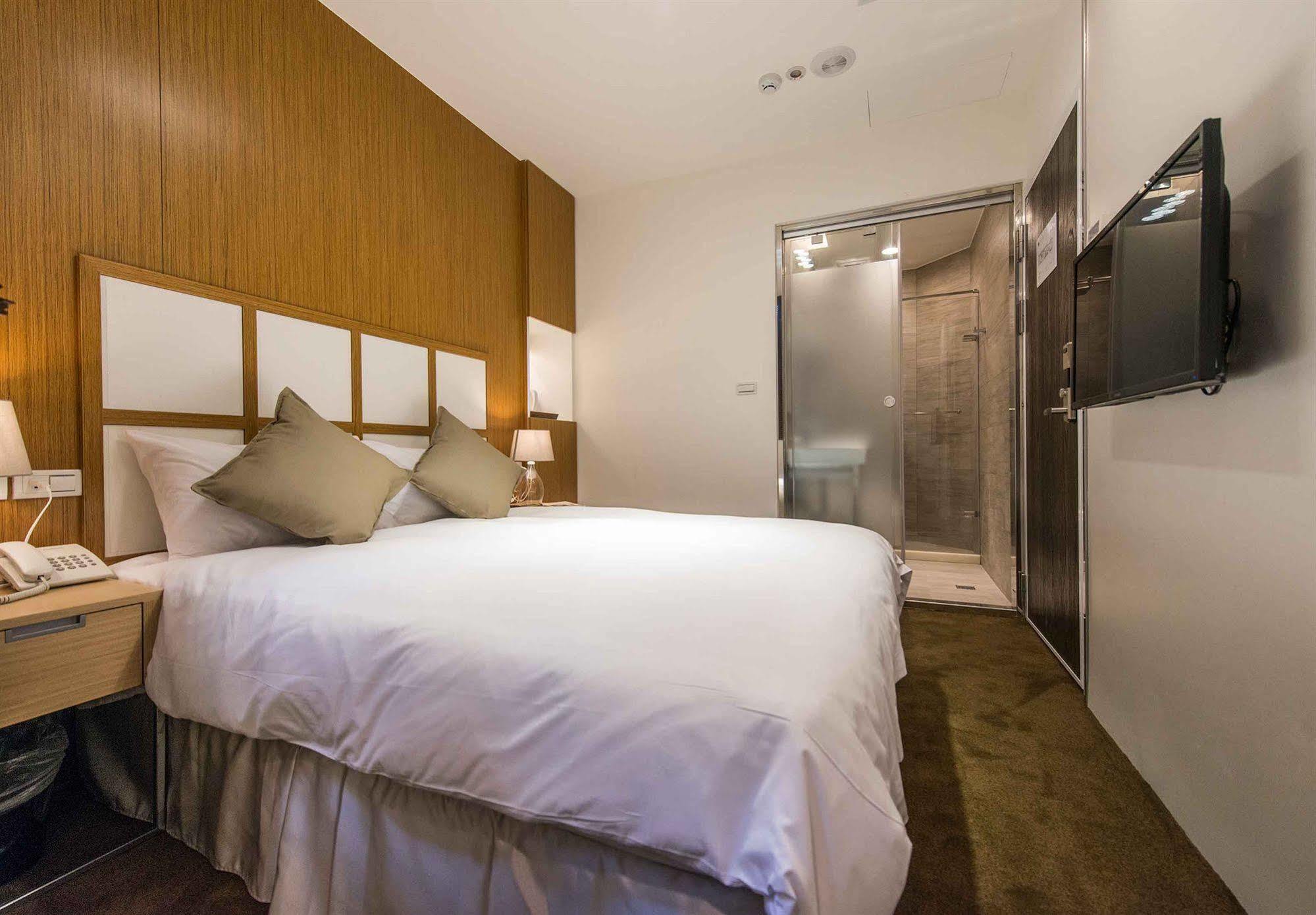 Royal Rose Hotel Ximen New Taipei City Exterior photo