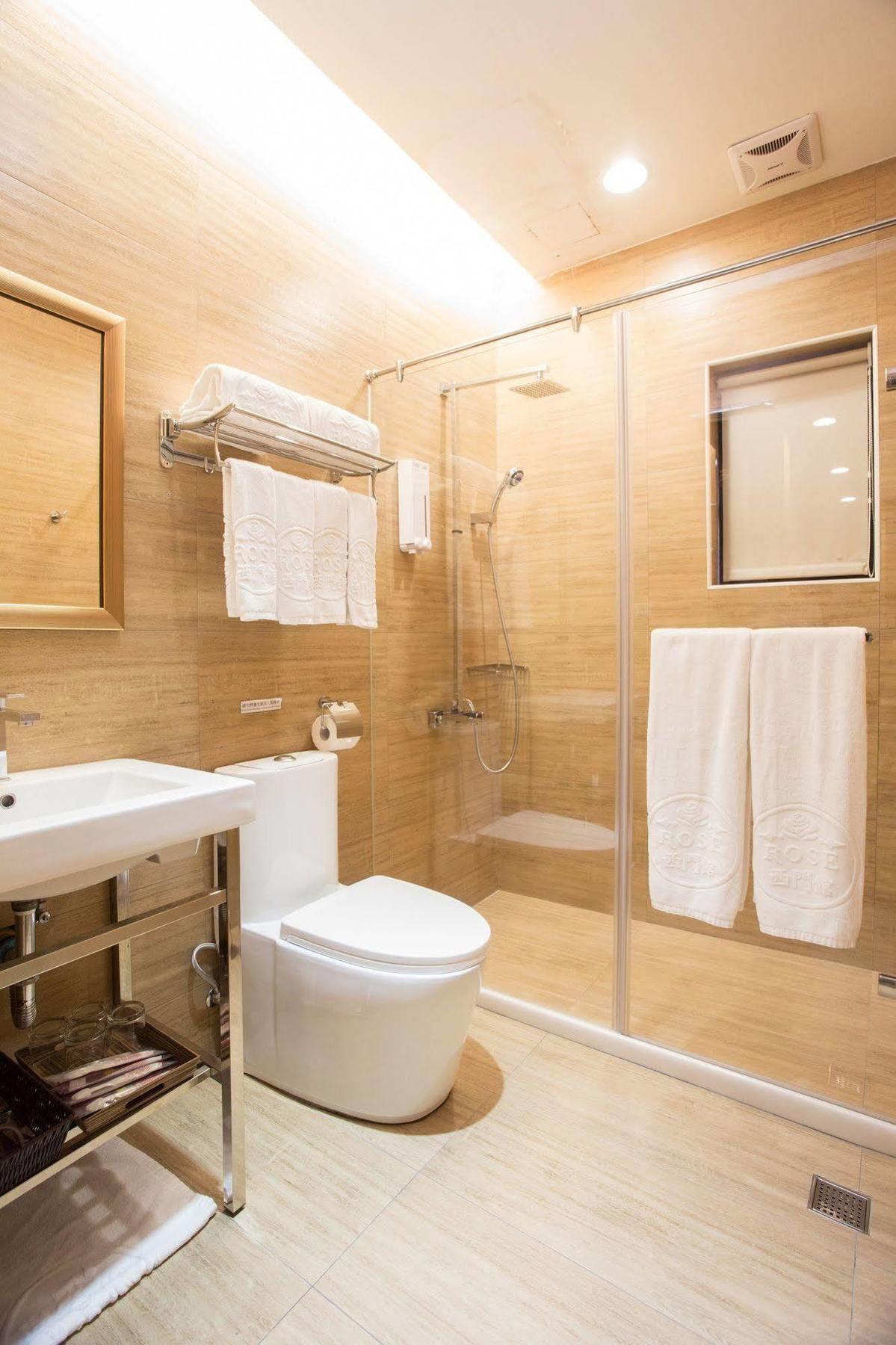 Royal Rose Hotel Ximen New Taipei City Exterior photo