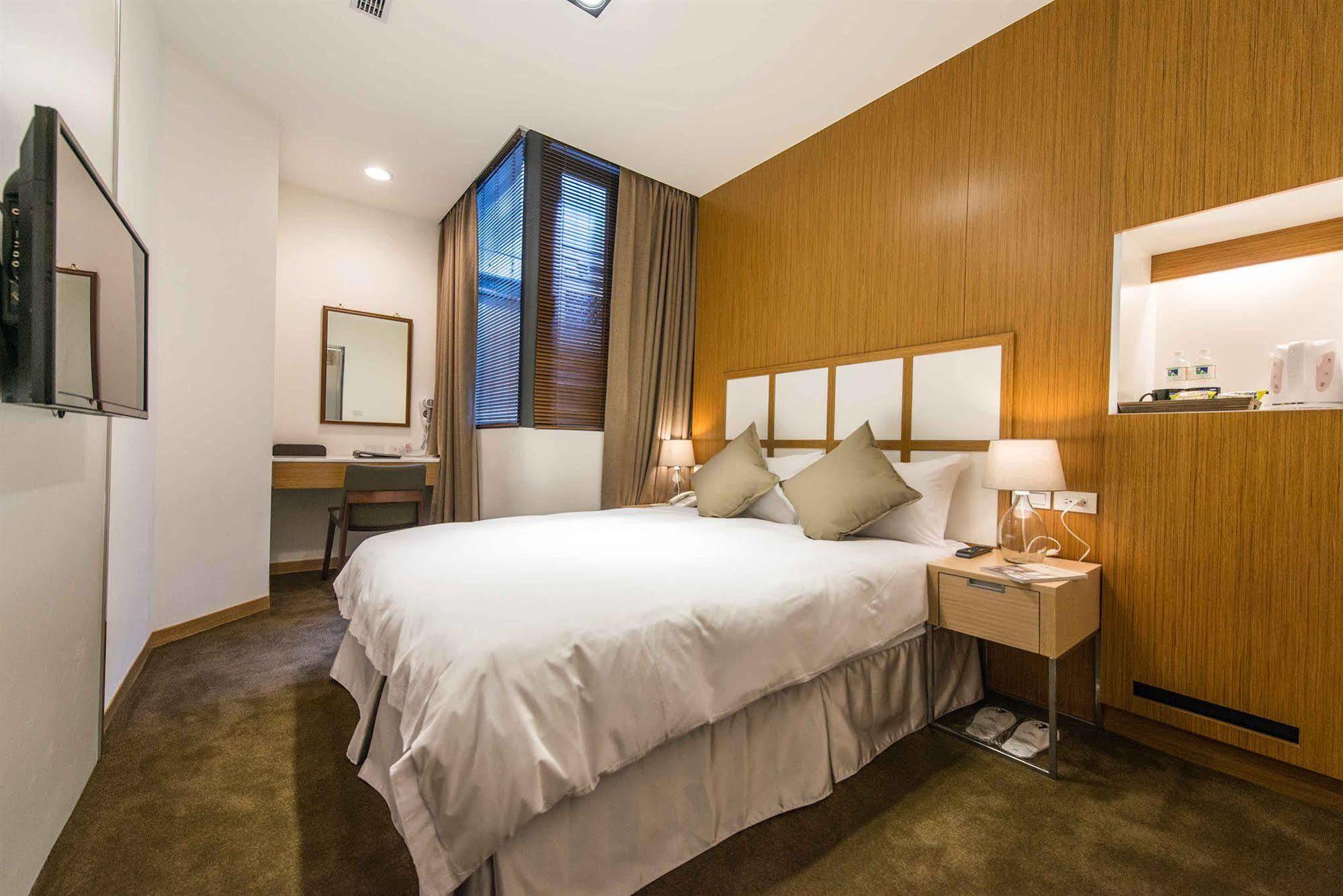 Royal Rose Hotel Ximen New Taipei City Exterior photo