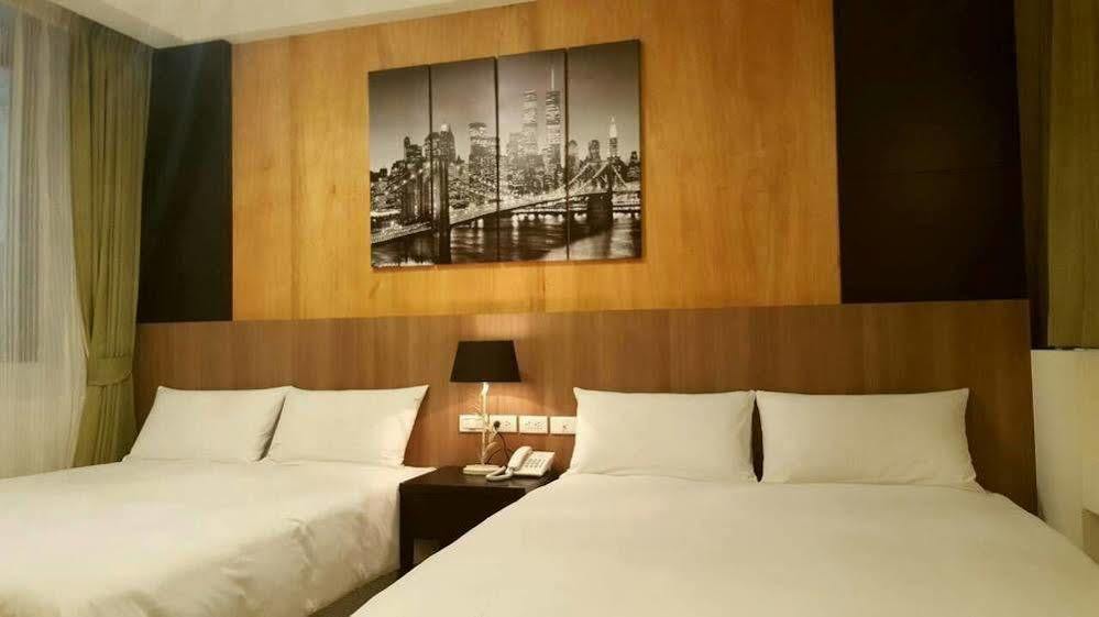 Royal Rose Hotel Ximen New Taipei City Exterior photo